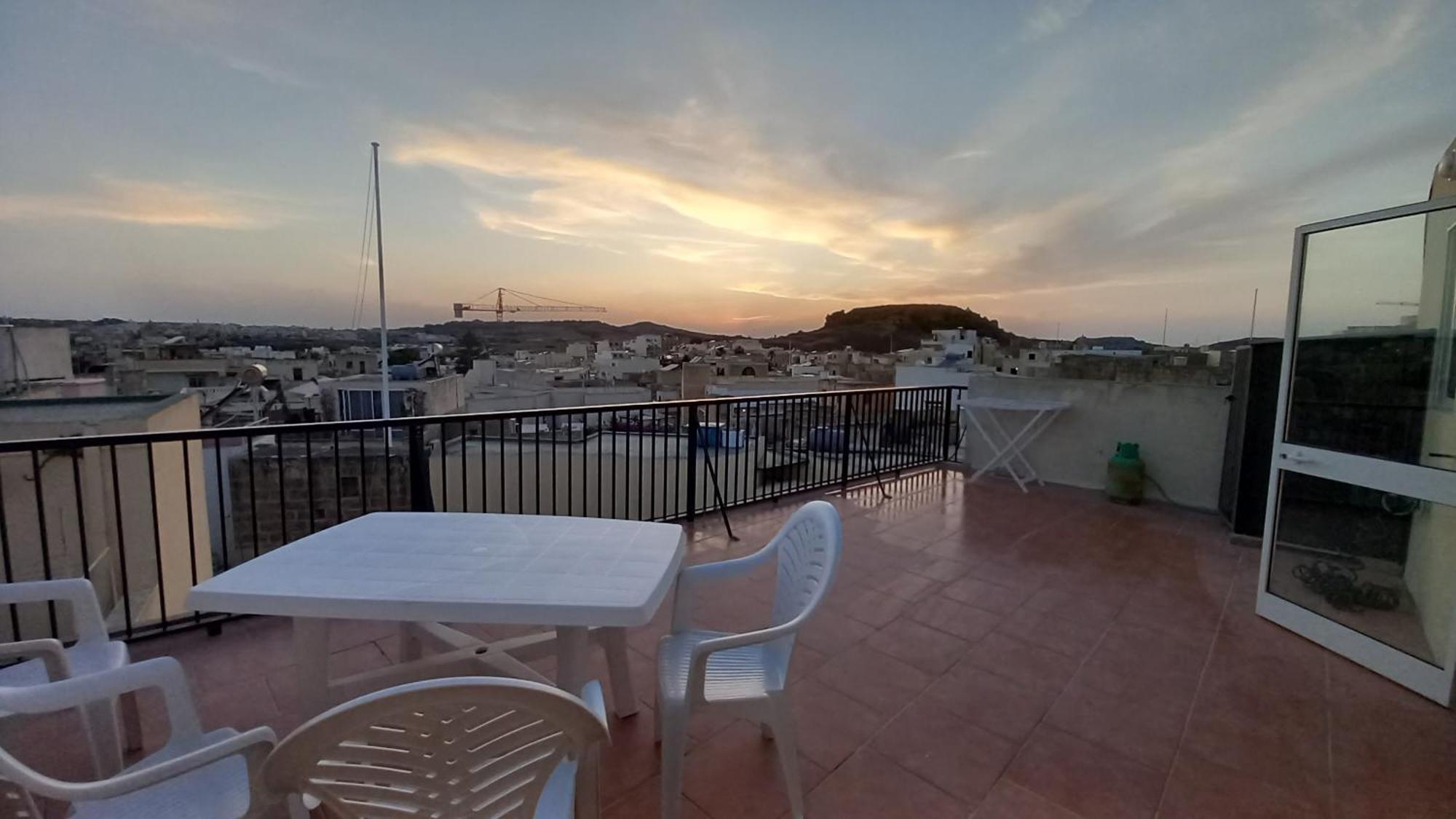 Sunset Suite Victoria Exterior foto